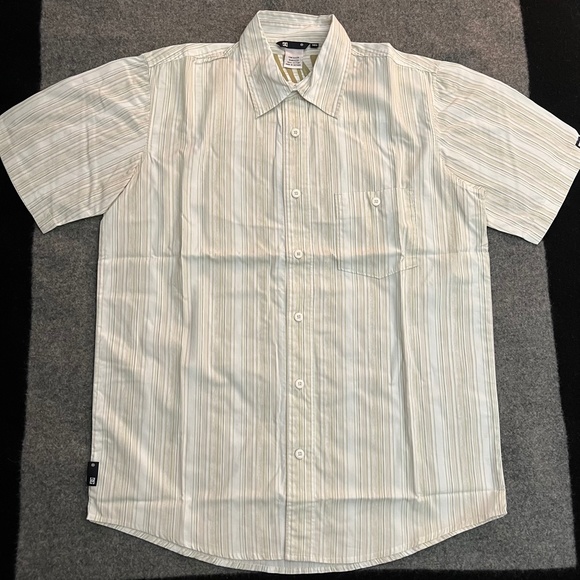 DC SHOE CO Vintage S/S Button-Up Shirt skateboard - Picture 1 of 11